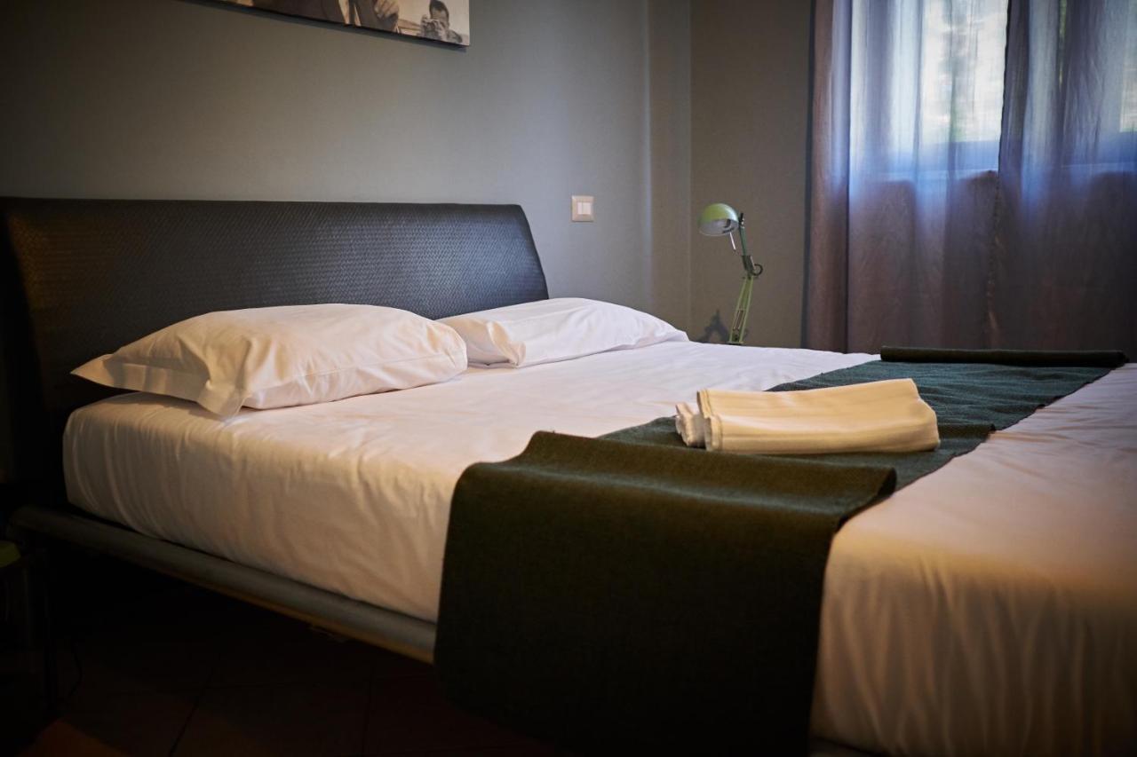 No Tag Urban Hotel トラーニ エクステリア 写真
